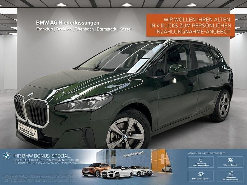 Grün Gebraucht 2024 BMW 216 Active Tourer Luxury Line Van / Kleinbus | 27.970 € (Fairer Preis) - Bild 1/3