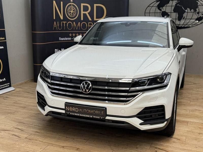 Gebraucht VW Touareg 286 PS (210 kW) 2022 Pure white SUV