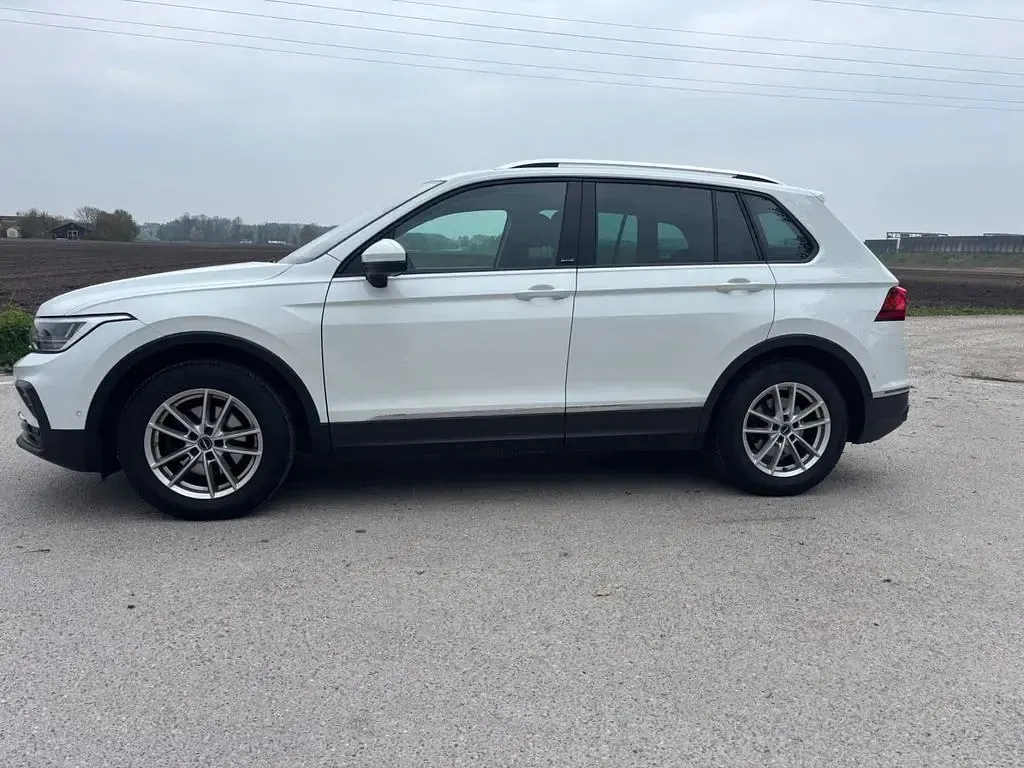 Gebraucht VW Tiguan Active 150 PS (110 kW) 2022 Weiß SUV