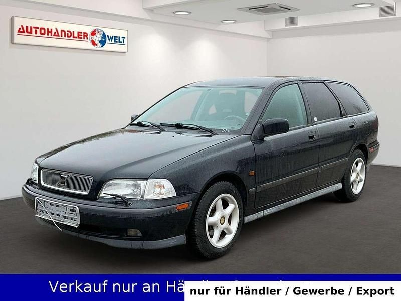 Schwarz Gebraucht 1997 Volvo V40 Kombi | 599 € (Superpreis) - Bild 1/3
