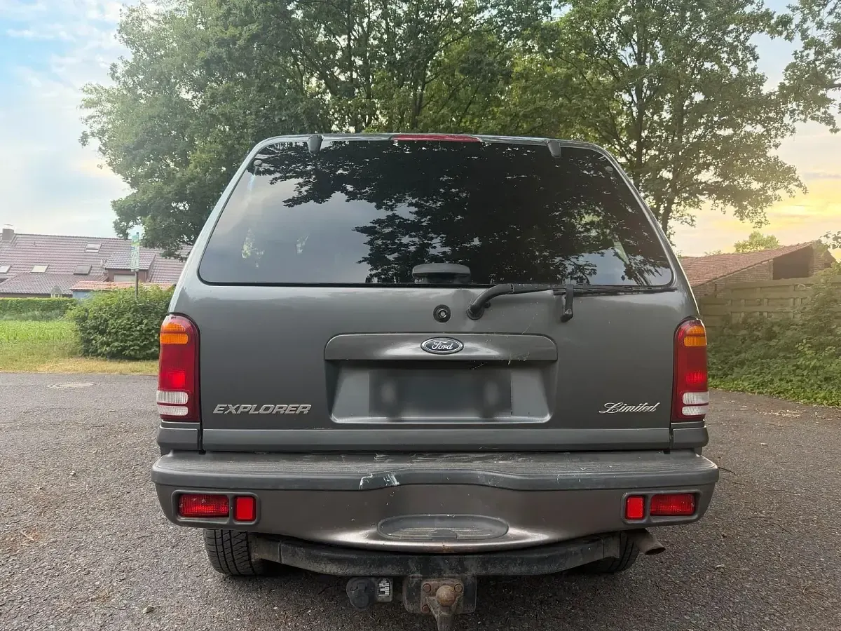 Gebraucht Ford Explorer 204 PS (150 kW) 1999 Grau SUV
