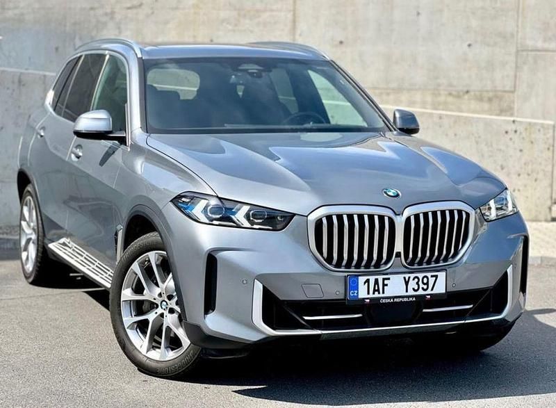 Grau Gebraucht 2024 BMW X5 Sport Line SUV | 62.199 € (Superpreis) - Bild 1/4