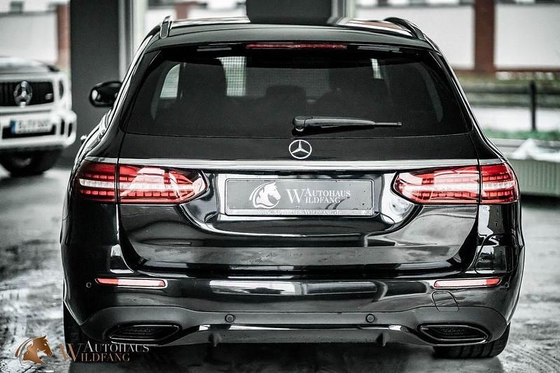 Gebraucht Mercedes E300 AMG 211 PS (155 kW) 2021 Schwarz Kombi