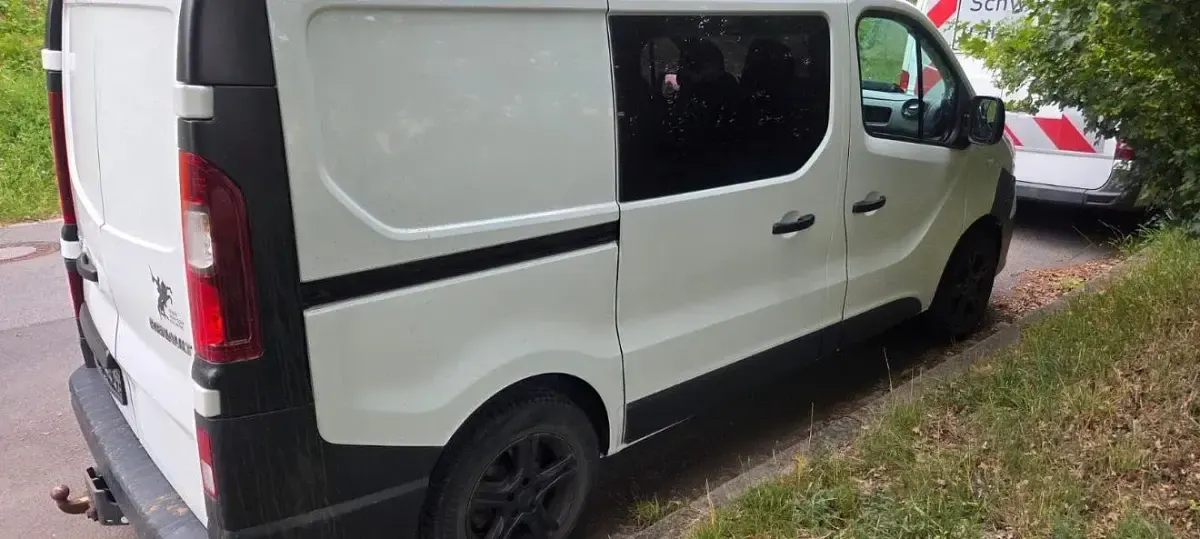 Gebraucht Renault Trafic 122 PS (89 kW) 2017 Weiß Van / Kleinbus