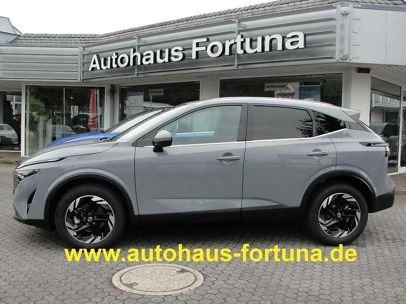 Grau Neu 2025 Nissan Qashqai 360º SUV | 34.200 € (Etwas zu teuer) - Bild 1/4