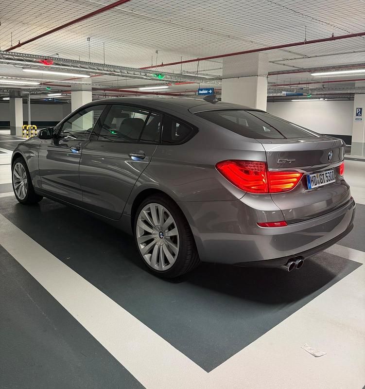 Grau Gebraucht 2010 BMW 530 Gran Turismo Luxury Line Limousine | 9.000 € (Superpreis) - Bild 1/4