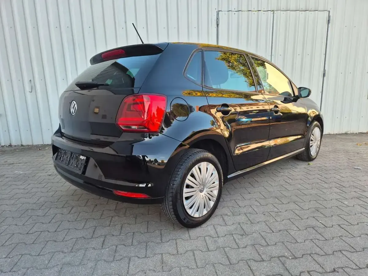 Gebraucht VW Polo Trendline 60 PS (44 kW) 2016 Schwarz Limousine