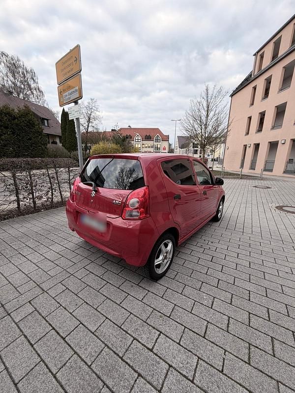 Gebraucht Suzuki Alto 68 PS (50 kW) 2011 Rot Kleinwagen