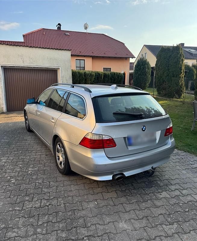 Gebraucht BMW 520 177 PS (130 kW) 2008 Silber Kombi