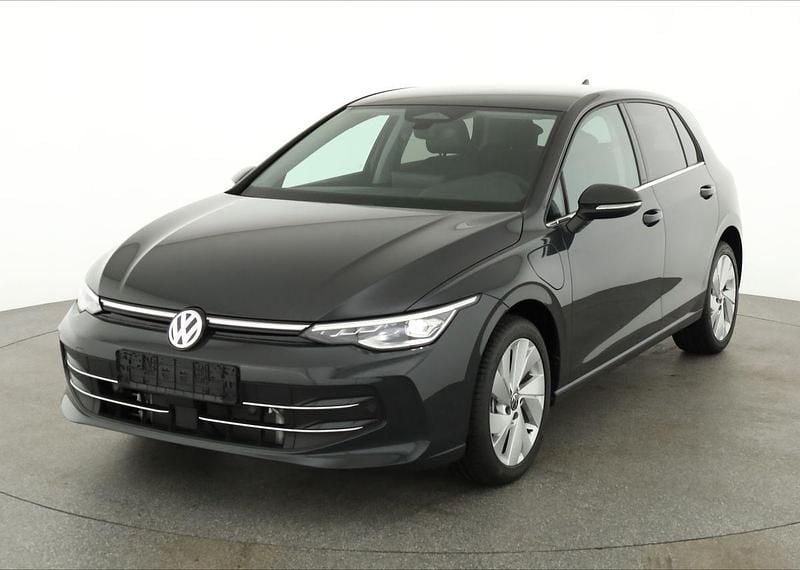Second-hand VW Golf VIII Edition 204 CP (150 kW) 2026 Berlinǎ