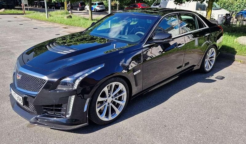 Schwarz Gebraucht 2016 Cadillac CTS Limousine | 59.750 € - Bild 1/4