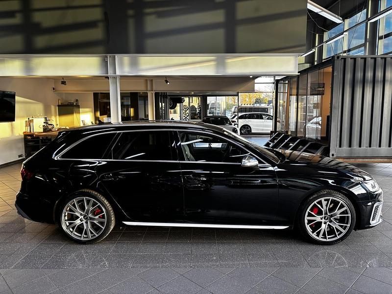 Gebraucht Audi S4 Ambiente 341 PS (250 kW) 2023 Schwarz metallic Kombi