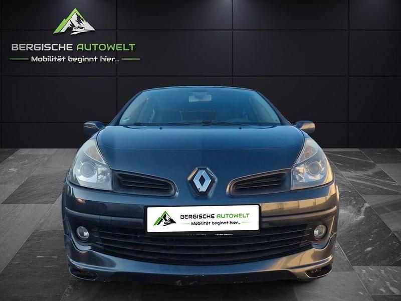 Gebraucht Renault Clio III Dynamique 111 PS (81 kW) 2006 Grau Kleinwagen