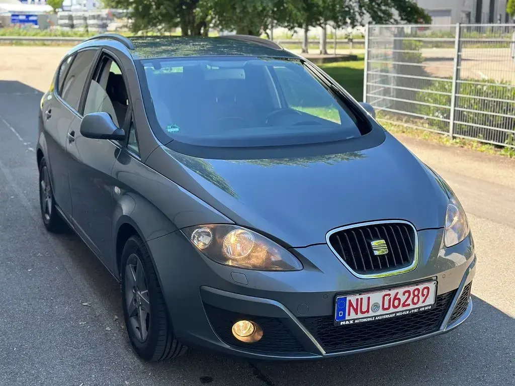 Gebraucht Seat Altea XL Sun 125 PS (91 kW) 2015 Grau Van / Kleinbus