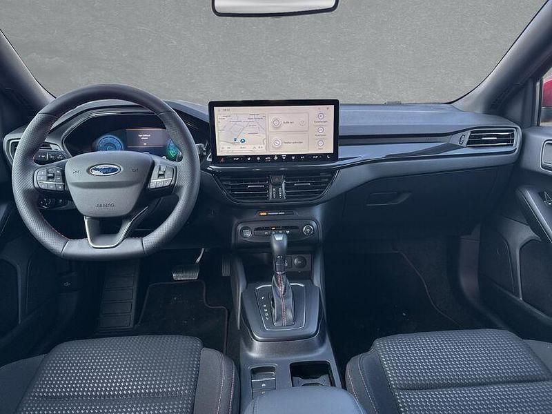 Gebraucht Ford Focus ST-Line X 155 PS (114 kW) 2025 Carbonized grey (metallic) Limousine