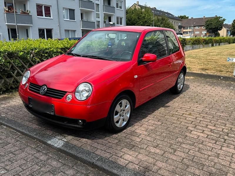 Rot Gebraucht 2003 VW Lupo Kleinwagen | 1.000 € (Fairer Preis) - Bild 1/4