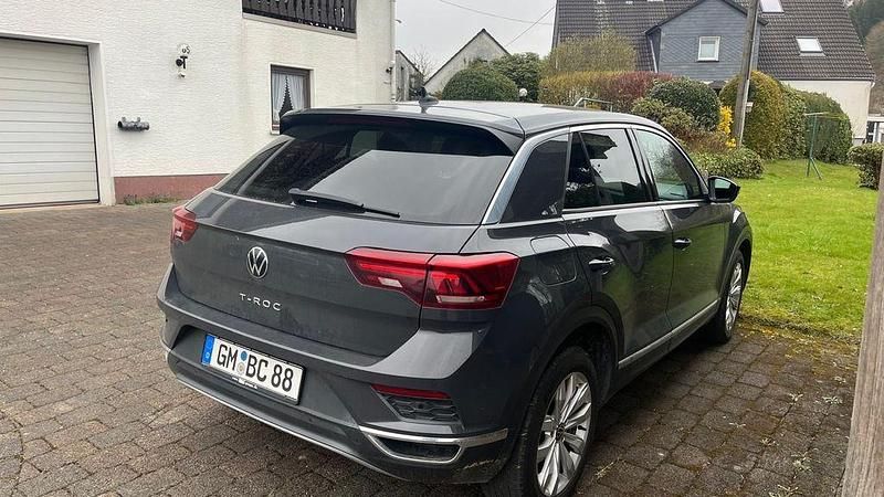 Gebraucht VW T-Roc Active 150 PS (110 kW) 2021 Grau SUV