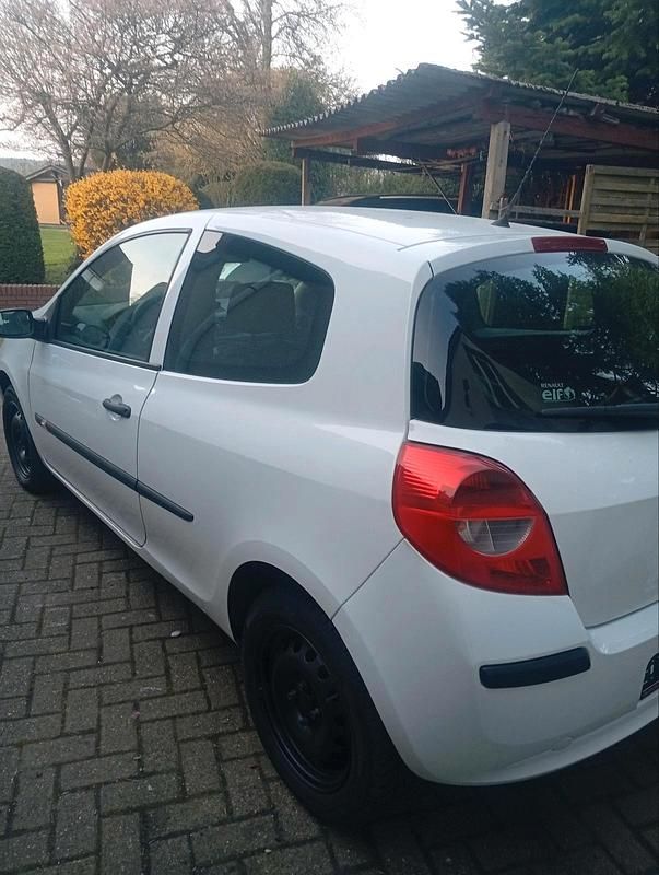 Gebraucht Renault Clio II 2009 Weiß Limousine