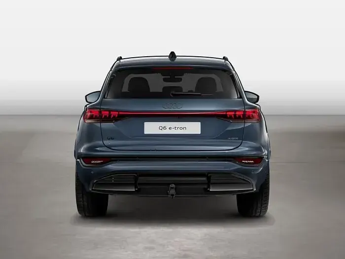 Gebraucht Audi Q6 e-tron Sport 284 kW (387 PS) 2025 Blau SUV