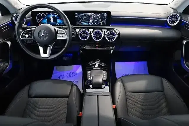 Gebraucht Mercedes CLA220 Progressive 190 PS (139 kW) 2023 Schwarz Limousine