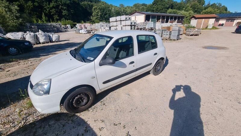 Weiß Gebraucht 2011 Renault Clio II Expression Kleinwagen | 1.400 € (Superpreis) - Bild 1/4