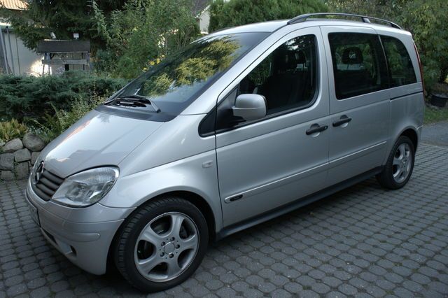 Gebraucht Mercedes Vaneo 124 PS (91 kW) 2003 Silber metallic Van / Kleinbus