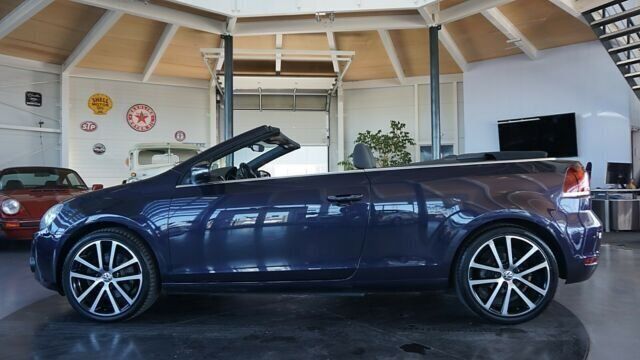 Gebraucht VW Golf Cabriolet 160 PS (117 kW) 2011 Violett metallic Cabrio