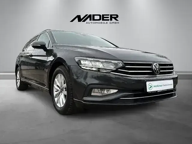 Gebraucht VW Passat 150 PS (110 kW) 2024 Grau Kombi