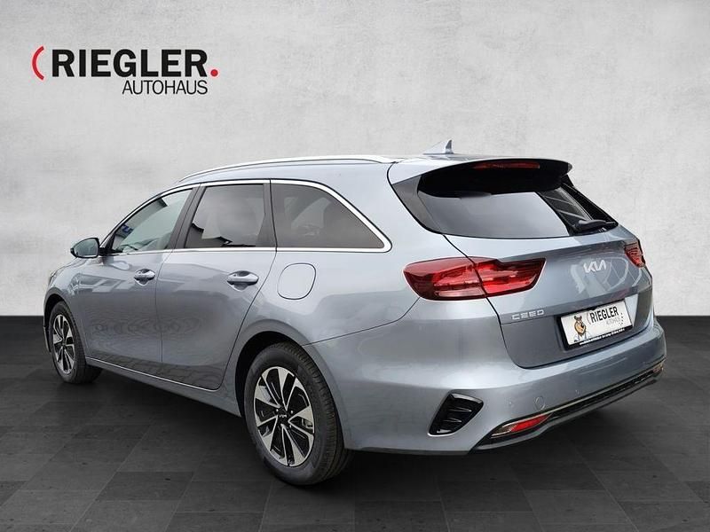 Gebraucht Kia Ceed Sportswagon Spirit 140 PS (102 kW) 2024 Silber Kombi