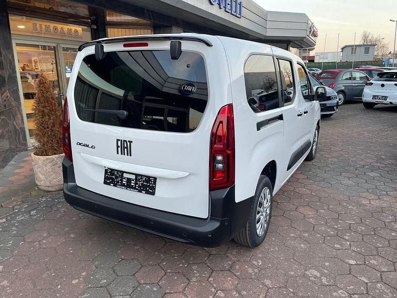 Neu Fiat Doblò 131 PS (96 kW) 2025 Weiß Van / Kleinbus