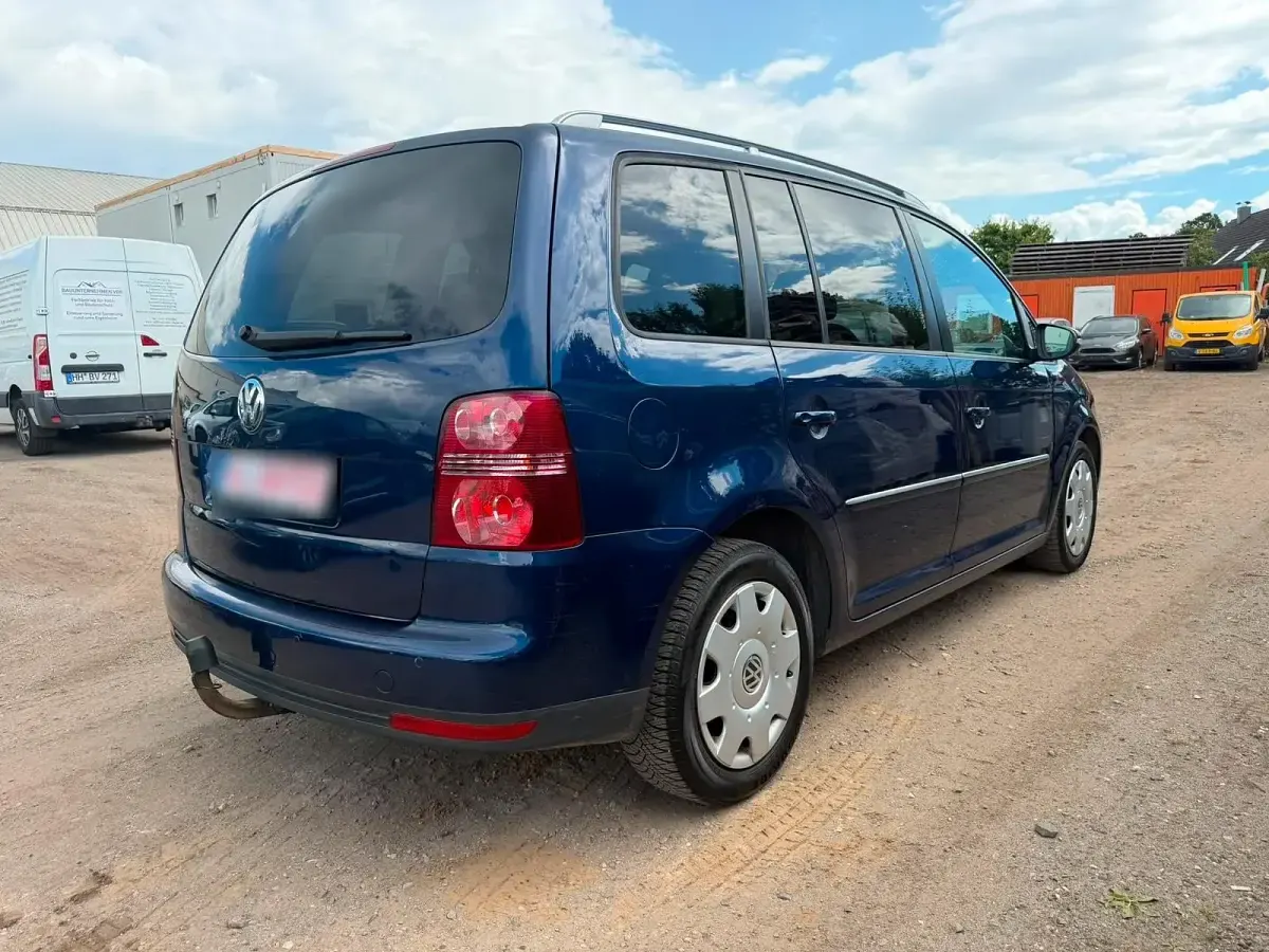 Gebraucht VW Touran 105 PS (77 kW) 2009 Blau Van / Kleinbus