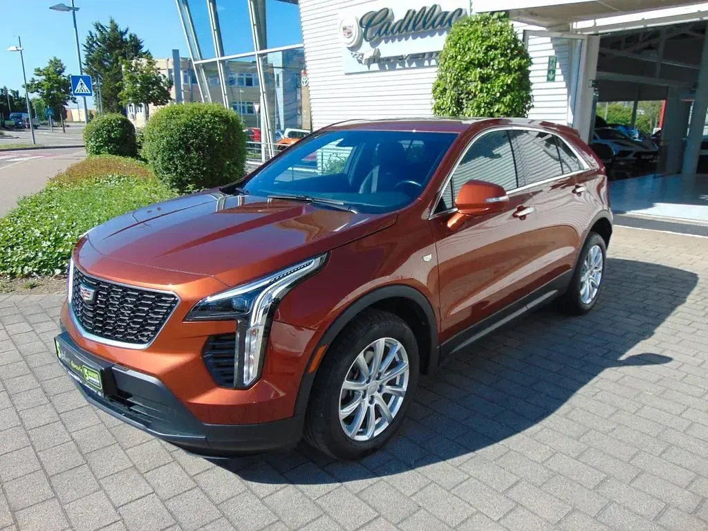 Gebraucht Cadillac XT4 230 PS (169 kW) 2022 Autumn orange metallic SUV