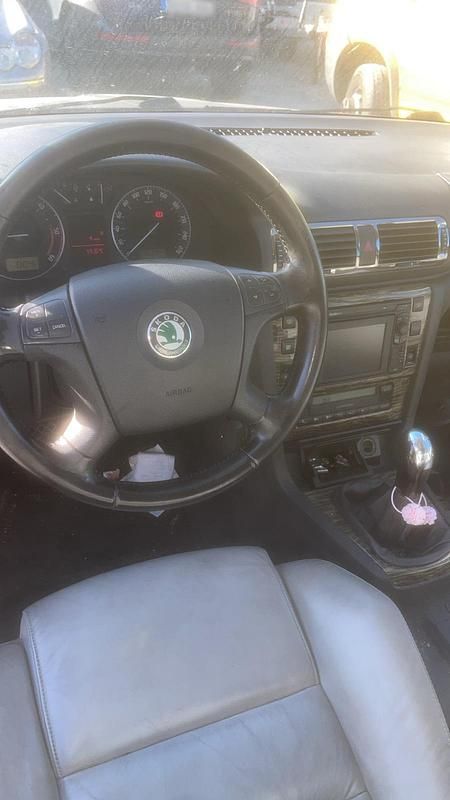 Gebraucht Skoda Superb 140 PS (102 kW) 2007 Schwarz Limousine