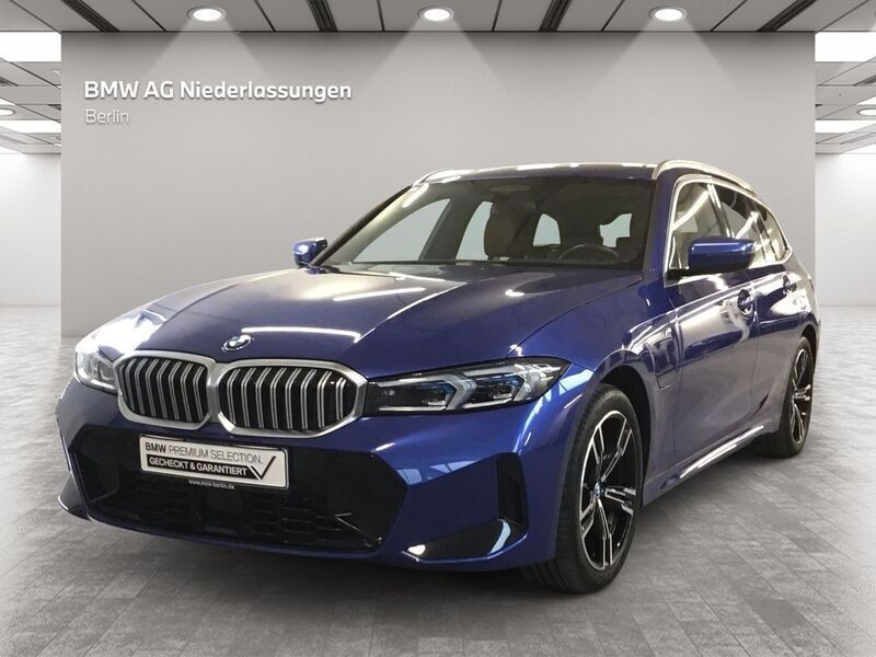 Blau Gebraucht 2024 BMW 330e M Sport Kombi | 45.900 € (Fairer Preis) - Bild 1/4