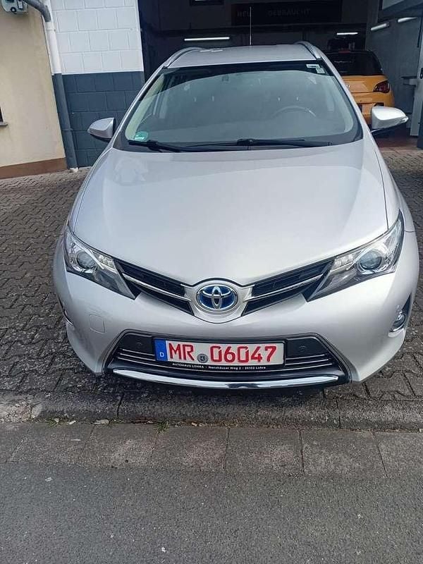 Gebraucht Toyota Auris Hybrid 99 PS (72 kW) 2015 Kombi