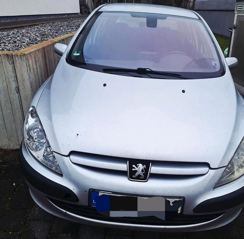 Silber Gebraucht 2003 Peugeot 307 Limousine | 2.099 € (Etwas zu teuer) - Bild 1/4