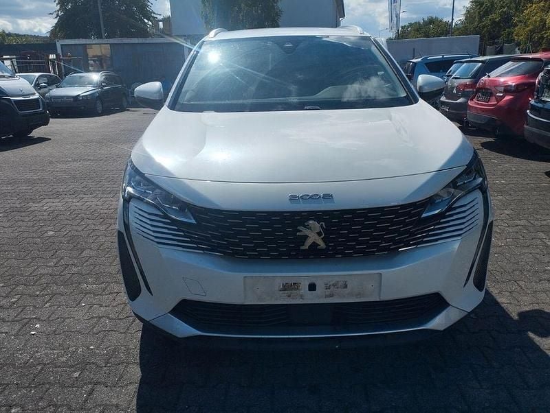 Weiß Gebraucht 2021 Peugeot 3008 Allure SUV | 15.000 € (Etwas zu teuer) - Bild 1/4