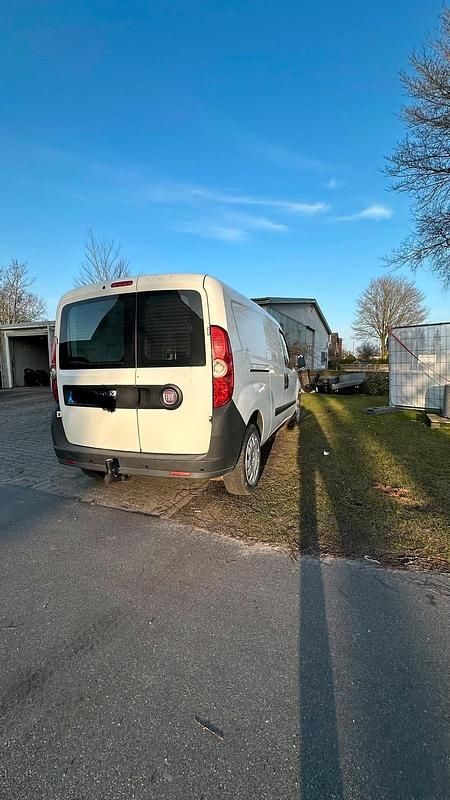 Gebraucht Fiat Doblò 100 PS (73 kW) 2013 Weiß Van / Kleinbus