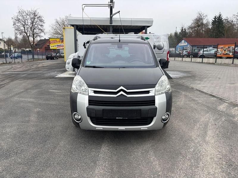 Schwarz Gebraucht 2010 Citroën Berlingo XTR Van / Kleinbus | 2.900 € (Fairer Preis) - Bild 1/4