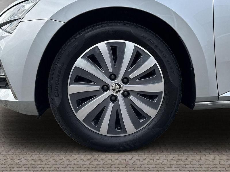 Gebraucht Skoda Superb Style 218 PS (160 kW) 2022 Silber Kombi