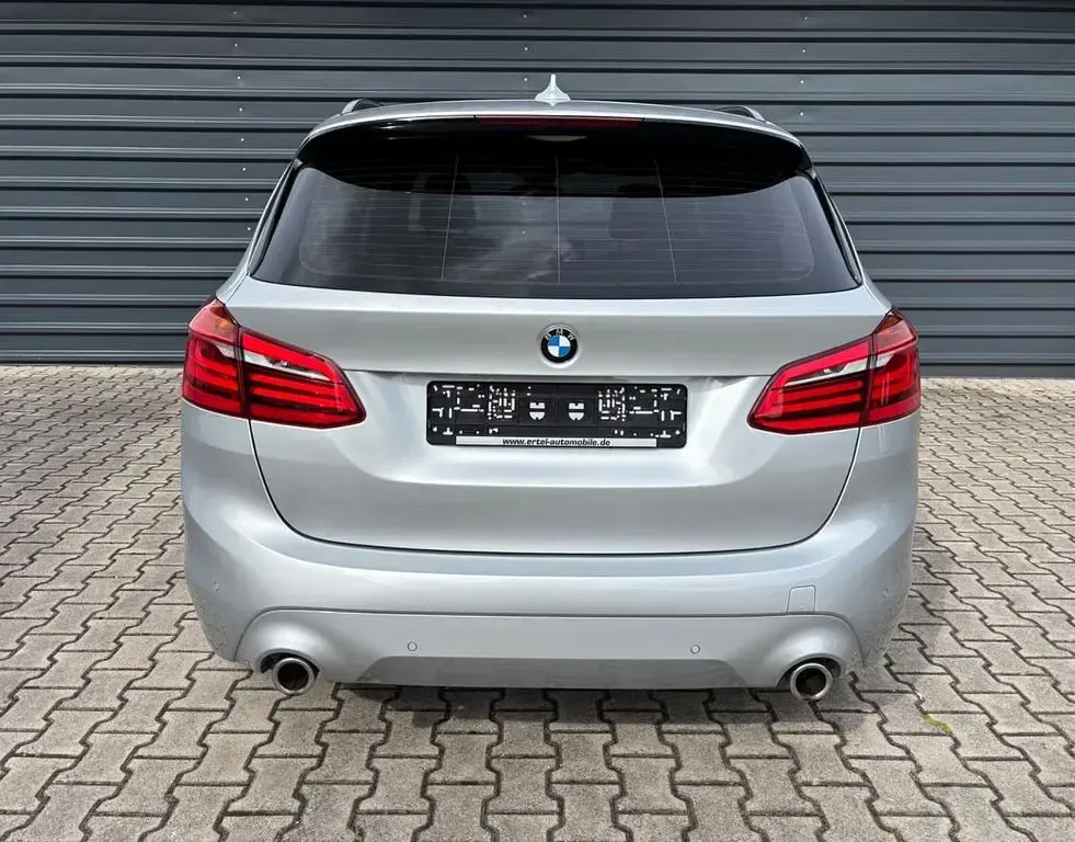 Gebraucht BMW 218 Active Tourer Performance 150 PS (110 kW) 2020 Silber Van / Kleinbus