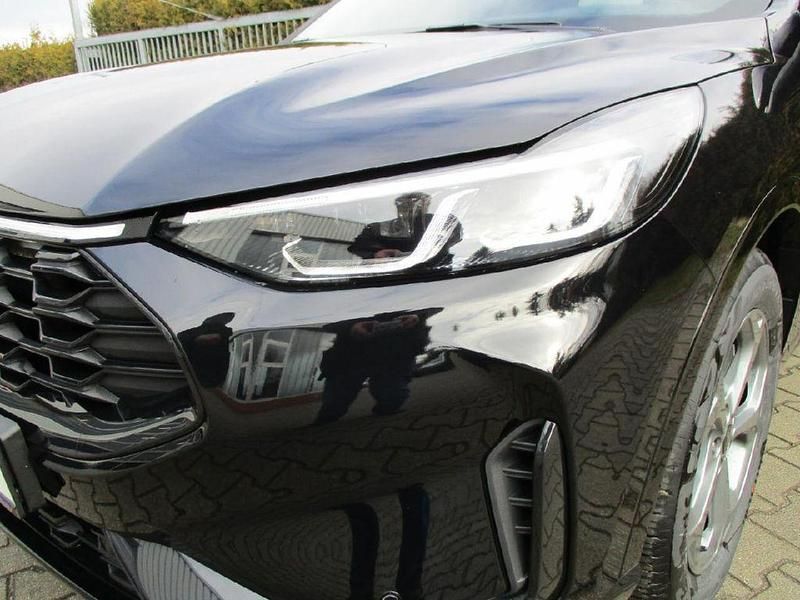 Gebraucht Ford Kuga 186 PS (136 kW) 2024 Agateblackmetallic (metallic) SUV