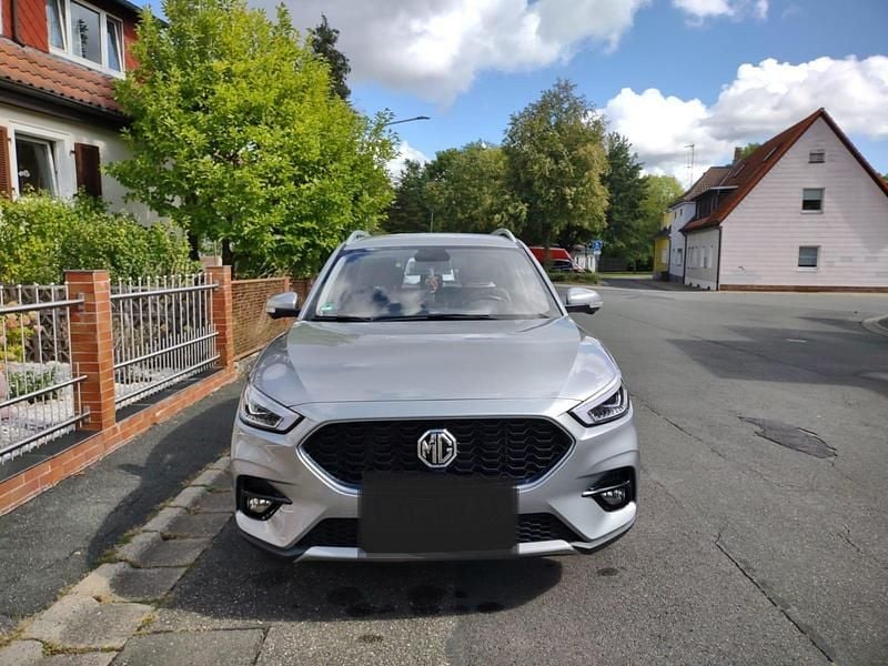 Silber Gebraucht 2023 MG ZS Limousine | 15.500 € (Guter Preis) - Bild 1/4