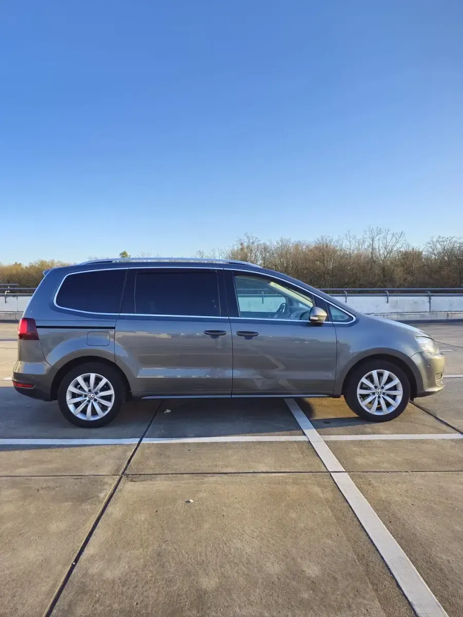 Gebraucht VW Sharan 189 PS (139 kW) 2015 Grau Van / Kleinbus