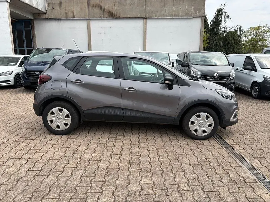 Gebraucht Renault Captur Life 90 PS (66 kW) 2018 Grau SUV