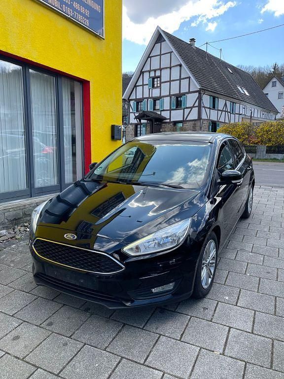 Schwarz Gebraucht 2018 Ford Focus Business Edition Limousine | 5.400 € (Fairer Preis) - Bild 1/4