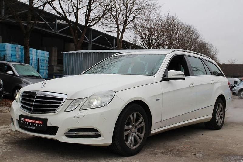 Weiß Gebraucht 2010 Mercedes E200 Kombi | 6.200 € (Superpreis) - Bild 1/4