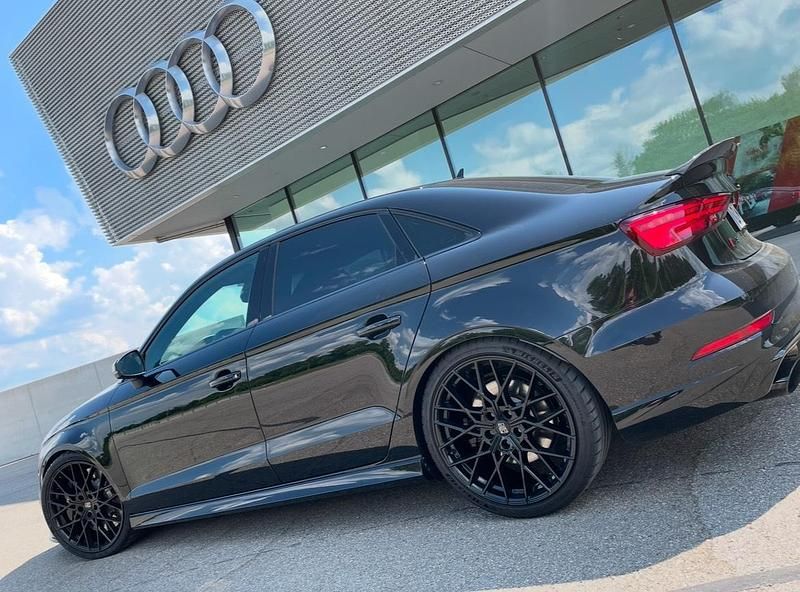 Gebraucht Audi RS3 Sport 400 PS (294 kW) 2017 Schwarz Limousine