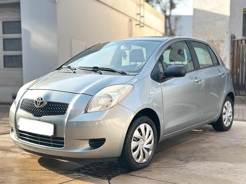 Gebraucht Toyota Yaris Sol 87 PS (63 kW) 2006 Grau Limousine