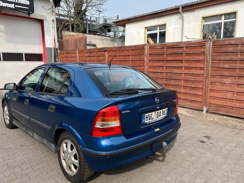 Gebraucht Opel Astra 101 PS (74 kW) 2002 Blau Limousine